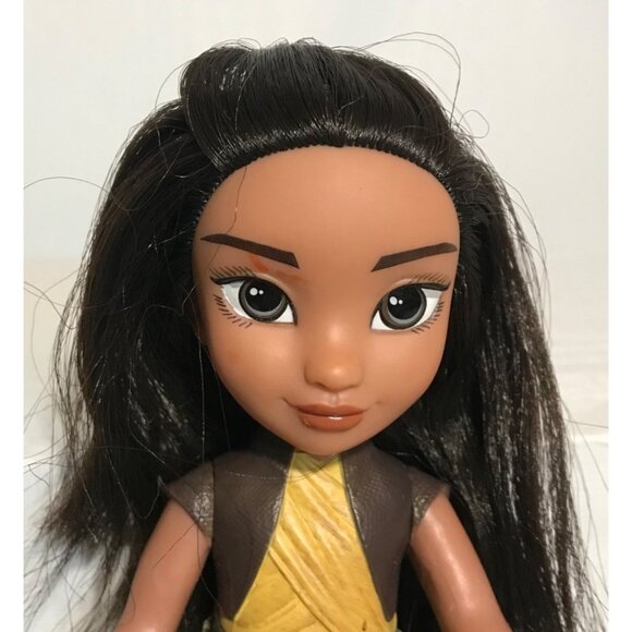 Disney Raya Doll 6.5 Inch Figure With Long Black Hair & Detailed Outfit - Picture 2 of 7